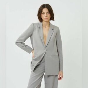 Minimum Tara Blazer